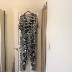 🖤Black & White Plus Size Jumpsuit🖤